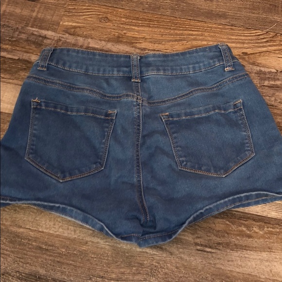 jean shorts - Picture 2 of 4